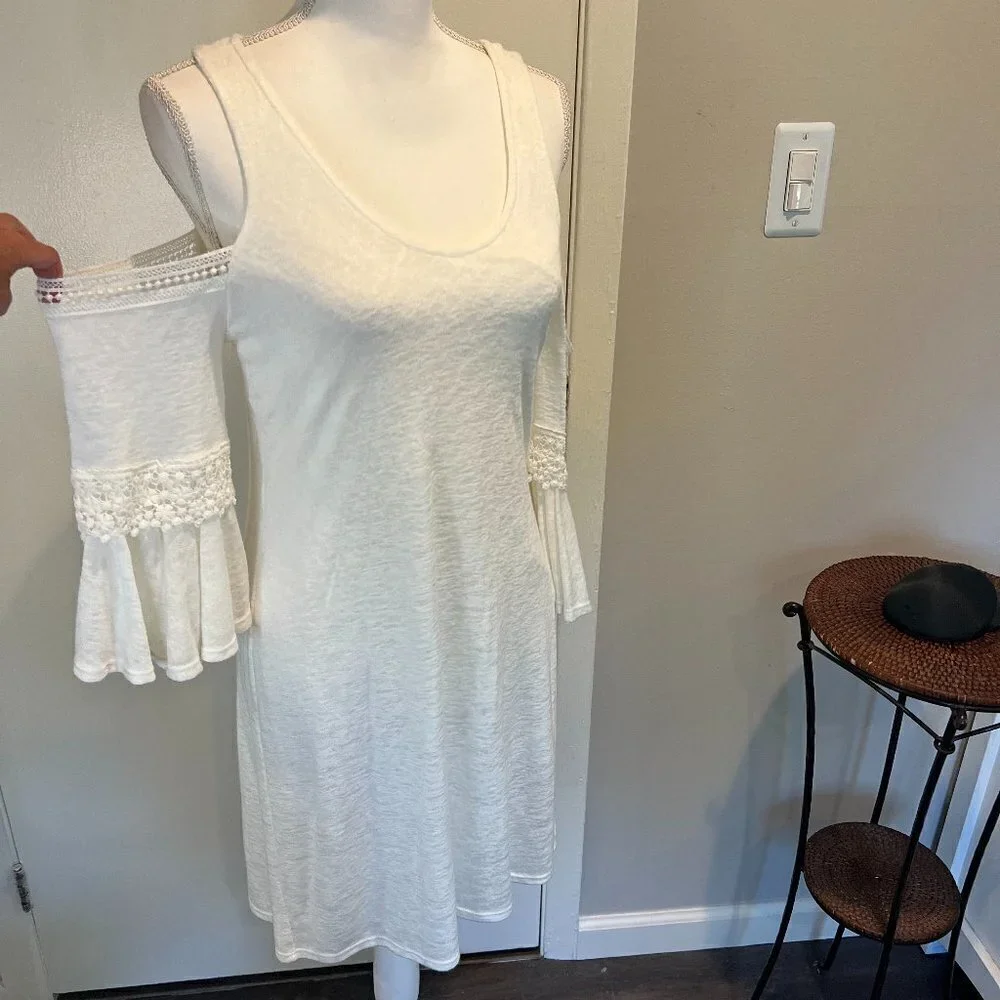 Red Haute cream cold shoulder dress with lace and bell sleeves , Size Small